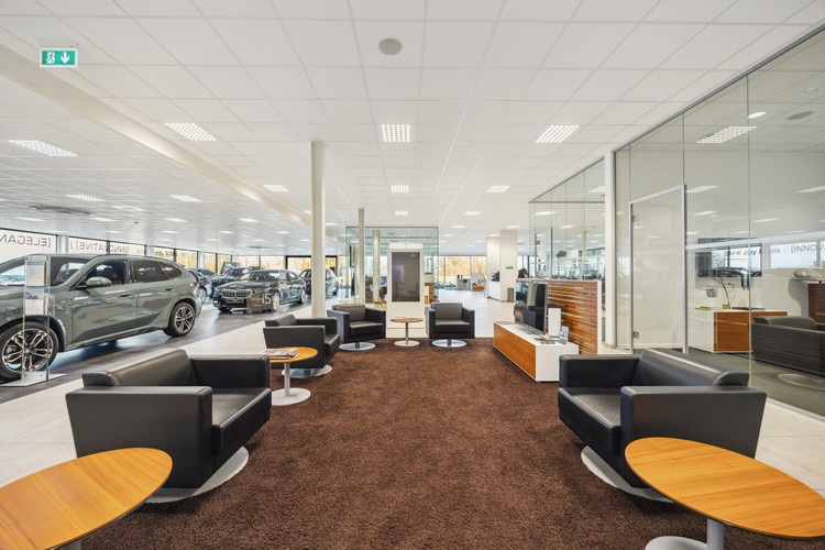 dealer showroom